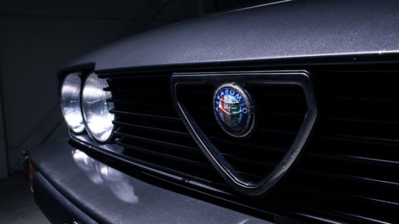 Alfa Romeo GTV - 2.0 - 1