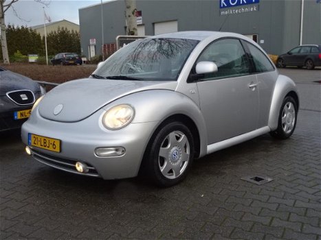 Volkswagen New Beetle - 2.0 Highline Airco Lmv - 1