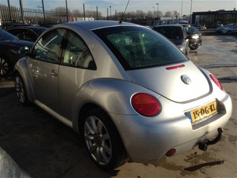 Volkswagen New Beetle - 1.9 TDI Highline - 1