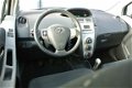 Toyota Yaris - 1.3 16V VVT-I 5-DRS Sol AIRCO - 1 - Thumbnail