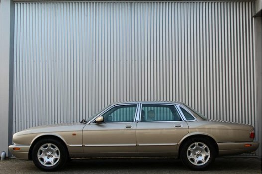 Jaguar Sovereign - XJ 4.0 V8 NED.AUTO 1E EIGENAAR - 1