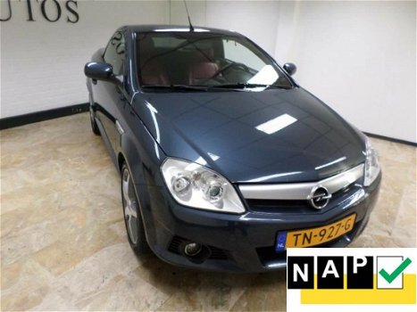 Opel Tigra TwinTop - 1.3 CDTi ZONDAG ' s open van 12-tot 17 uur - 1