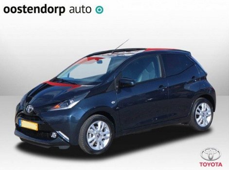 Toyota Aygo - 1.0 VVT-i x-joy | Climate control | Navigatie | LM Velgen | - 1