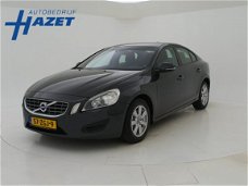 Volvo S60 - 2.0 D4 + NAVIGATIE / STOELVERWARMING / XENON