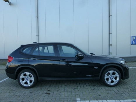 BMW X1 - xDrive20i Business - 1