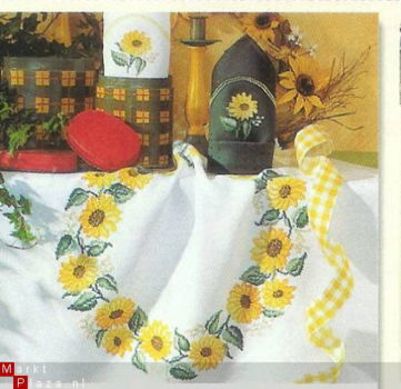 borduurpatroon 417 kleedje en servetten met zonnebloemen - 1