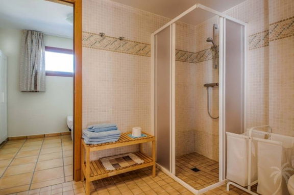 Keurig appartement in ALBIR met balkon bij zwembaden - Afbeelding 8