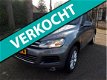 Volkswagen Touareg - 3.0 TDI Highline 2010/Compleet onderhouden/BTW/Leder/Navi/Xenon/Inruil mogelijk - 1 - Thumbnail