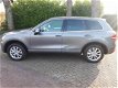 Volkswagen Touareg - 3.0 TDI Highline 2010/Compleet onderhouden/BTW/Leder/Navi/Xenon/Inruil mogelijk - 1 - Thumbnail