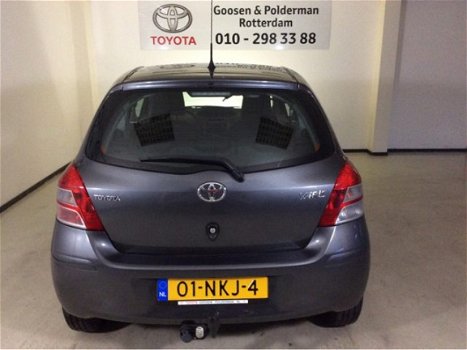 Toyota Yaris - 1.0 VVTi Airco, groot navi - 1