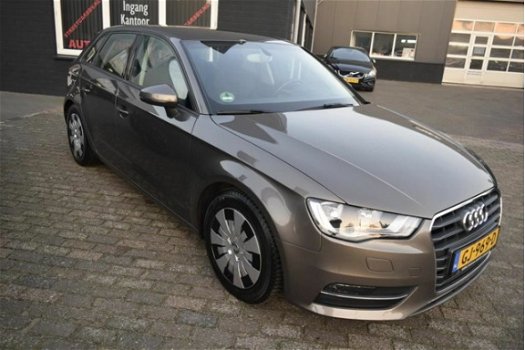 Audi A3 Sportback - 1.6 TDI Ambition Pro Line plus Nieuwstaat - 1