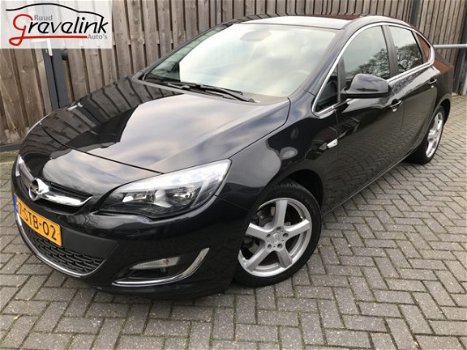 Opel Astra - Sedan 1.7CDTI 131PK H6 Navi, 1/2Leer, Parkeersensoren V+A, Zeer luxe - 1