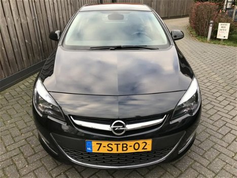 Opel Astra - Sedan 1.7CDTI 131PK H6 Navi, 1/2Leer, Parkeersensoren V+A, Zeer luxe - 1