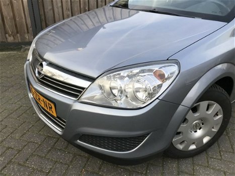 Opel Astra - 5Drs 1.3 CDTi H6 Business Airco, Cruise Contr, Zeer Netjes en Zuinig - 1
