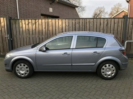 Opel Astra - 5Drs 1.3 CDTi H6 Business Airco, Cruise Contr, Zeer Netjes en Zuinig - 1