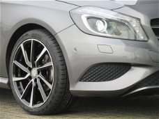 Mercedes-Benz A-klasse - , A180 Bi-Xenon + Led / Navigatie / Parkassist / Trekhaak / 18'' Sportvelge