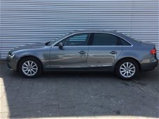 Audi A4 - 1.8 TFSI PRO LINE BUSINESS d-ketting en waterpomp v.v op km154966