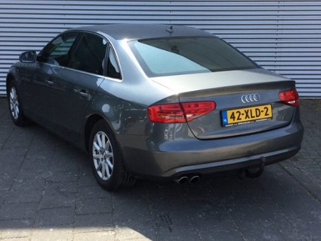 Audi A4 - 1.8 TFSI PRO LINE BUSINESS d-ketting en waterpomp v.v op km154966 - 1