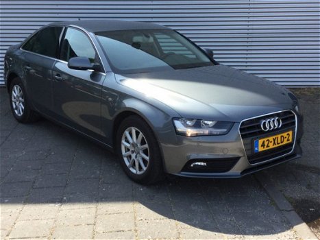 Audi A4 - 1.8 TFSI PRO LINE BUSINESS d-ketting en waterpomp v.v op km154966 - 1