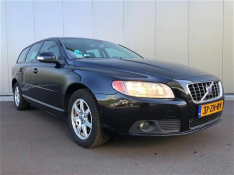 Volvo V70 - 2.0D Momentum - 1