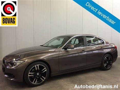 BMW 3-serie - 320i 170PK High Executive Sport LEDER-NAVI-XENON-SPORT.INT-PDC-ECC End Of Year Sale - 1
