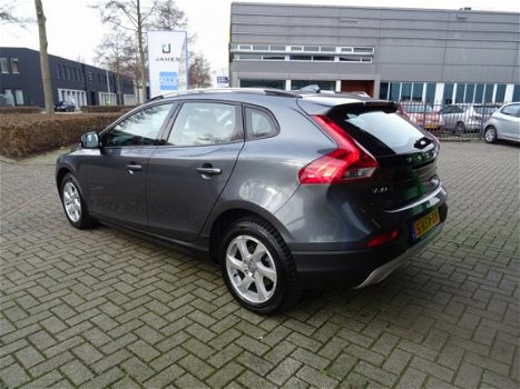 Volvo V40 Cross Country - 1.6 D2 Momentum - 1