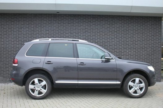 Volkswagen Touareg - 3.0 V6 TDI 240pk Highline Schuifdak Leder - 1