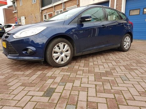 Ford Focus - 1.6 I 5 DRS Trend - 1