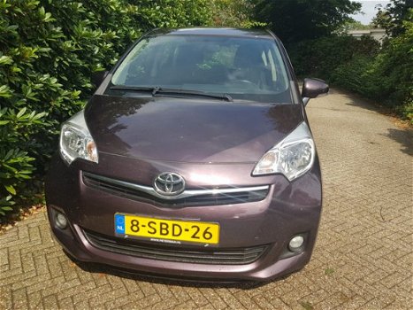 Toyota Verso S - 1.3 VVT-i Aspiration Navi/Clima/Winterbandenset - 1