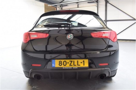 Alfa Romeo Giulietta - 1.4 T Executive|Automaat|Xenon|Led|NL Auto|NAP|Leder|19