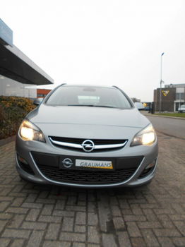 Opel Astra Sports Tourer - 1.4 TURBO BERLIN/ NAVIGATIE/ TREKHAAK/ PDC/ INCL. 6 MND BOVAG GARANTIE - 1