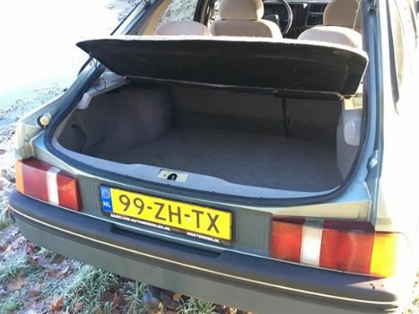 Ford Sierra - 2.0 Ghia - 1