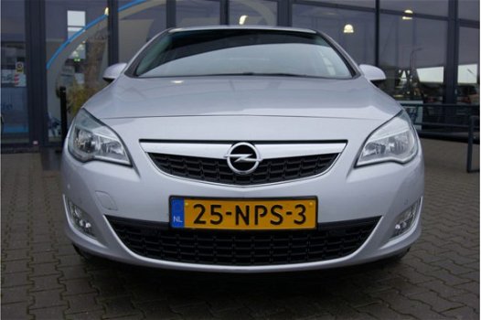 Opel Astra - 1.4 Turbo Edition 17 inch , Navi, Inclusief nieuwe apk - 1