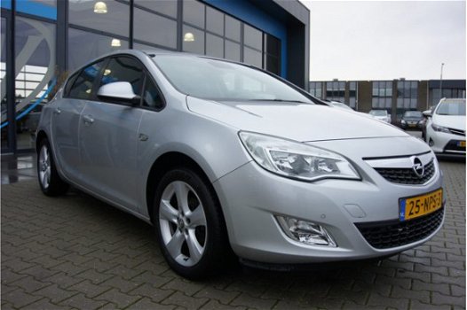 Opel Astra - 1.4 Turbo Edition 17 inch , Navi, Inclusief nieuwe apk - 1