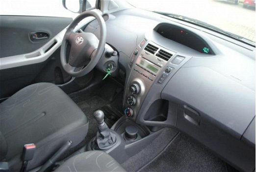 Toyota Yaris - 1.3 VVTi Comfort - 1