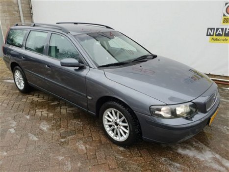 Volvo V70 - 2.5T Automaat LEER NAVI YOUNGTIMER - 1