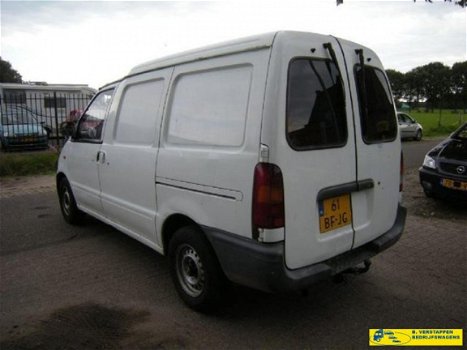 Nissan Vanette - 2.3 Cargo Luxury - 1