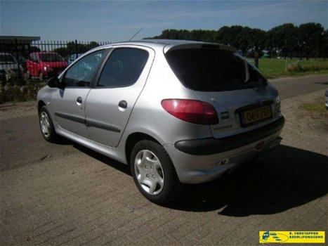 Peugeot 206 - XT 1.9 D - 1