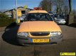 Mazda 121 - 1.8 D Van Basis met zwaailamp - 1 - Thumbnail