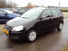 Volkswagen Polo - 1.4-16V Trendline