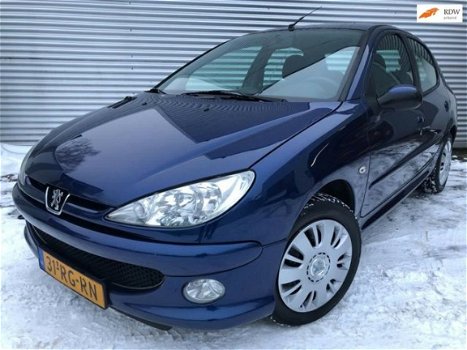 Peugeot 206 - 1.4 HDi Air-line 2 *AIRCO*STUURBEKR.*BOEKJES*ELEKTR, RAMEN - 1