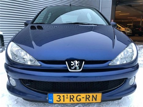 Peugeot 206 - 1.4 HDi Air-line 2 *AIRCO*STUURBEKR.*BOEKJES*ELEKTR, RAMEN - 1