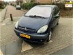 Citroën Xsara Picasso - 1.6i Incl Airco Incl Nw APk Winter Auto Kijk Gauw - 1 - Thumbnail