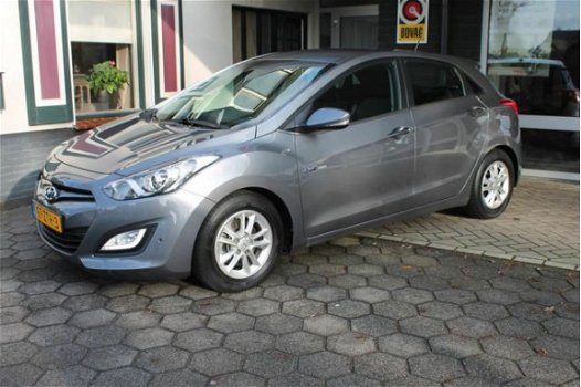 Hyundai i30 - 1.6 GDi i-vision /2013/Navi/Camera/Trekhaak/74.418 km - 1