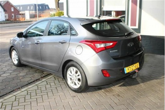 Hyundai i30 - 1.6 GDi i-vision /2013/Navi/Camera/Trekhaak/74.418 km - 1