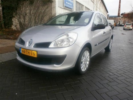 Renault Clio - 1.2-16V Dynamique Comfort - 1