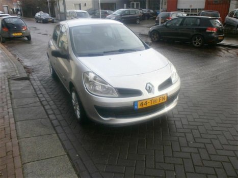 Renault Clio - 1.2-16V Dynamique Comfort - 1