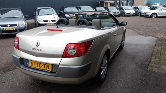 Renault Mégane coupé cabriolet - Mégane 1.6-16V Privilège Luxe - 1