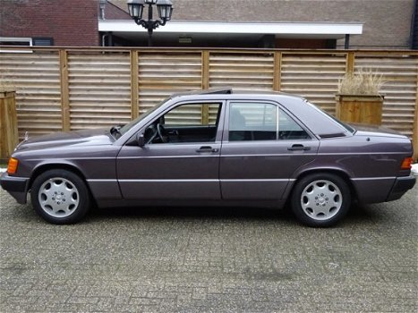 Mercedes-Benz 190-serie - 2.6 E Class Sportline Aut. 6cyl. - 1