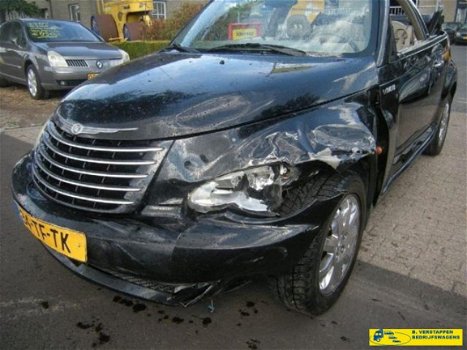 Chrysler PT Cruiser Cabrio - 2.4i Limited met schade - 1